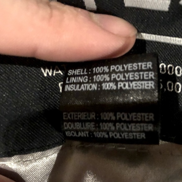 It is a size 8 on the tag but it looks like a LRG to me. Never been worn. - Picture 5 of 6